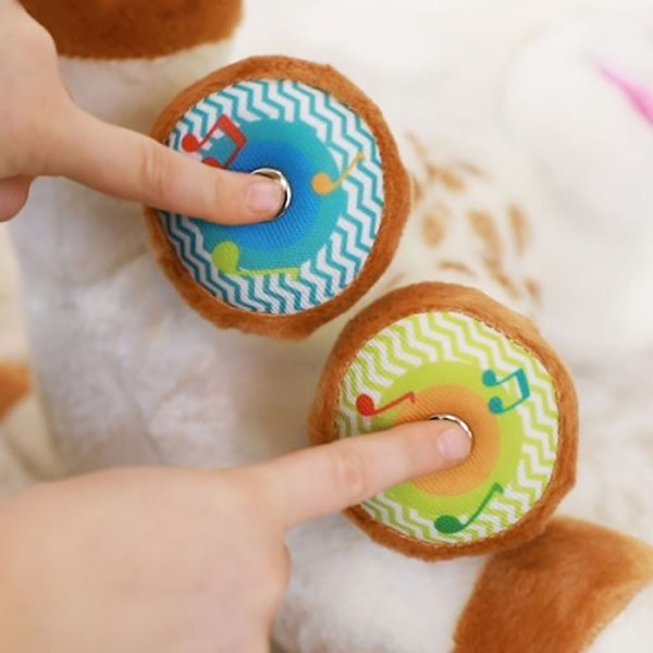 Les pattes musicales de la peluche pour enfant